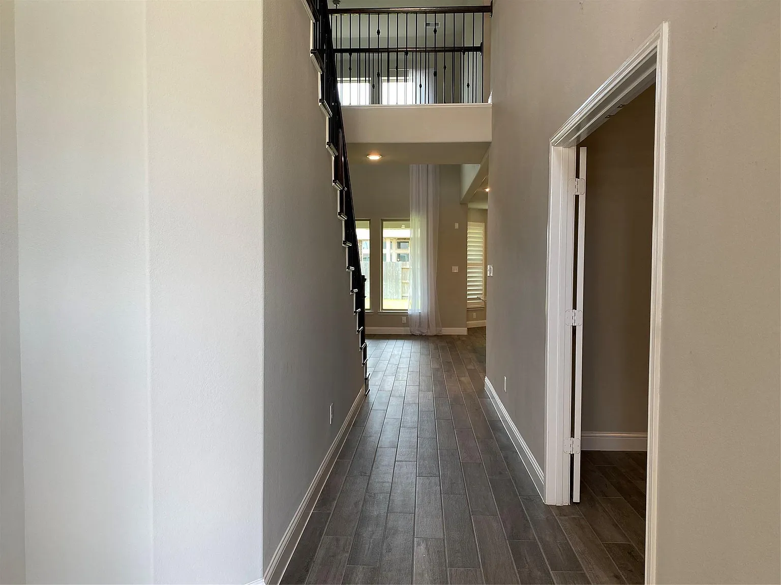 4 bed, 3.5 bath, 3041 sqft, $3,450 — Photo 3