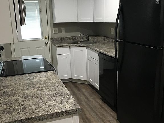 3rd image of 1342 Coffee St APT 2