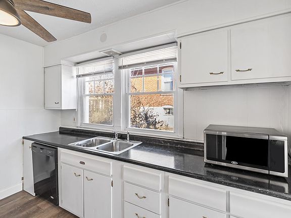 4th image of 9023 Forest Ave