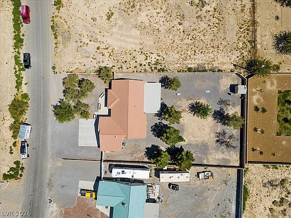 3rd image of 901 Laguna St