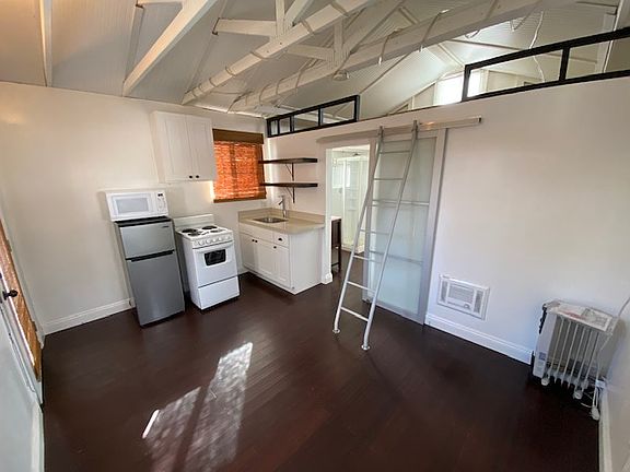 3rd image of 234 E 20th St #3