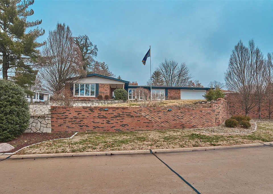 1st image of 10785 Forest Circle Dr