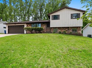 1320 Mirage Dr, Green Bay, WI 54313