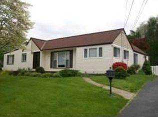 19 Windbeam Rd, Riverdale, NJ 07457