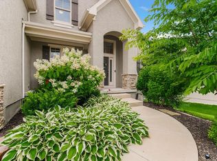 11625 W 158th St, Overland Park, KS 66221
