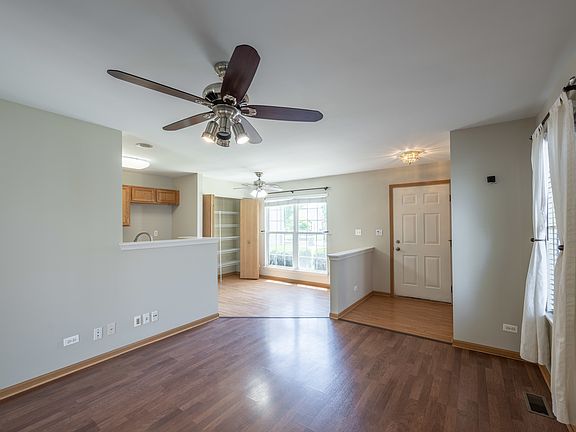 3rd image of 2027 Matthew Dr