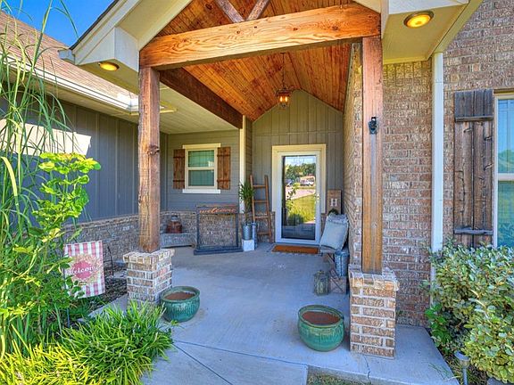 4th image of 43686 Hunters Hill Dr