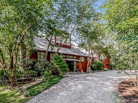 453 455 Newtown Turnpike