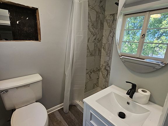 5th image of 6321 Barnett Ave #A