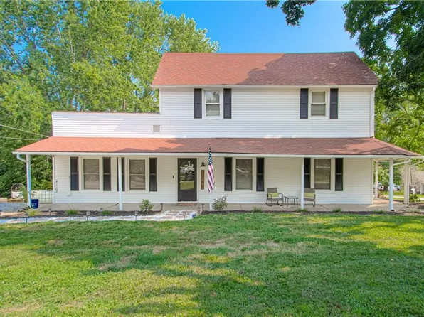 1140 2nd St, Platte City, MO 64079