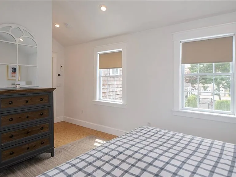 122 Ruggles Ave — Photo 34