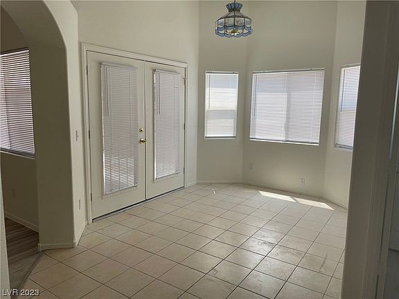2nd image of 5832 Meadow Dale Dr