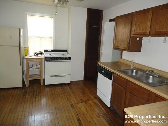 4th image of 2328 N Southport Ave #Ch2
