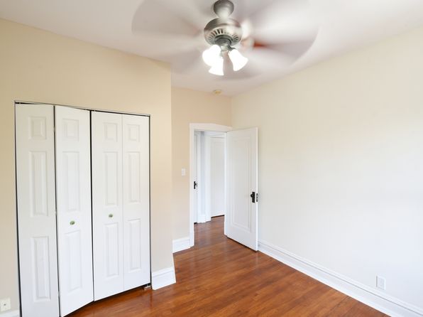 242 S Maple Ave #3S, Oak Park, IL 60302