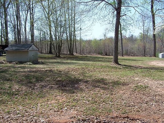 2nd image of Lake Gaston Ests