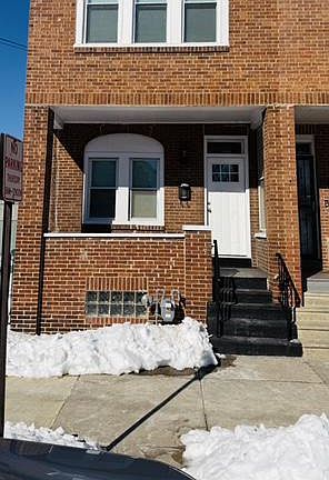 3rd image of 933 Lansdowne Ave
