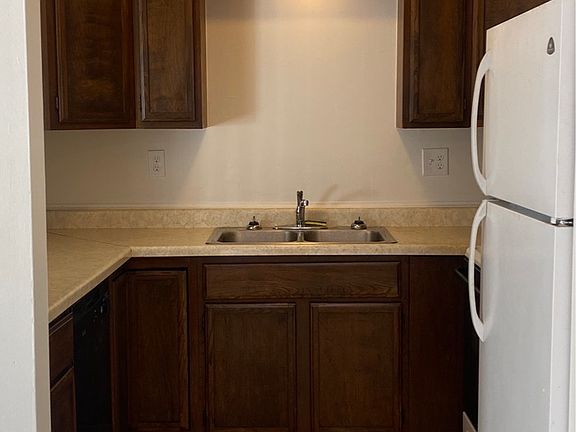 3rd image of 4327 Centennial Ct APT 6