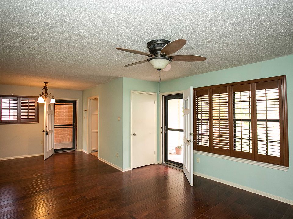 1st image of 2301 Lawnmont Ave APT 9