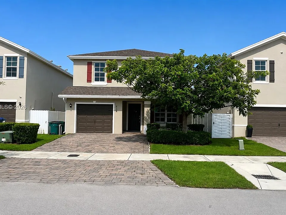 619 NE 4th St