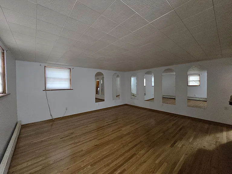 535 E 43rd Ave — Photo 30