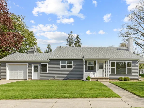118 Edgewood Ave, Hampshire, IL 60140