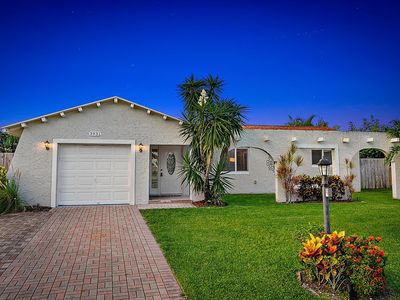 3931 Flag Drive, Palm Beach Gardens, FL, 33410