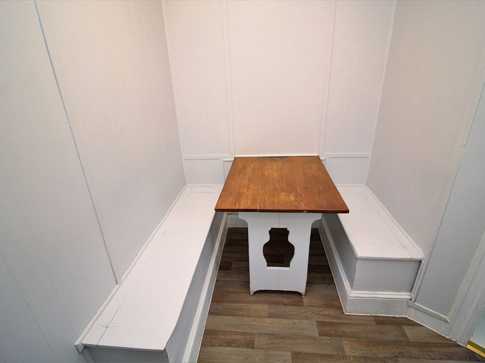 Building Photo 5
