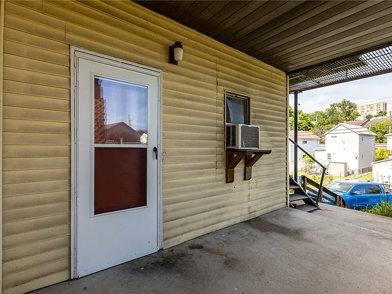 415 Carothers Ave #3 — Photo 2