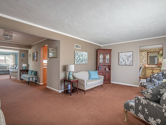 L-shaped Living Room  