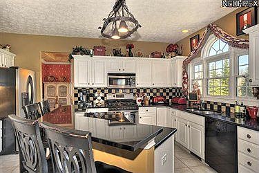 3rd image of 639 Bridgeside Dr