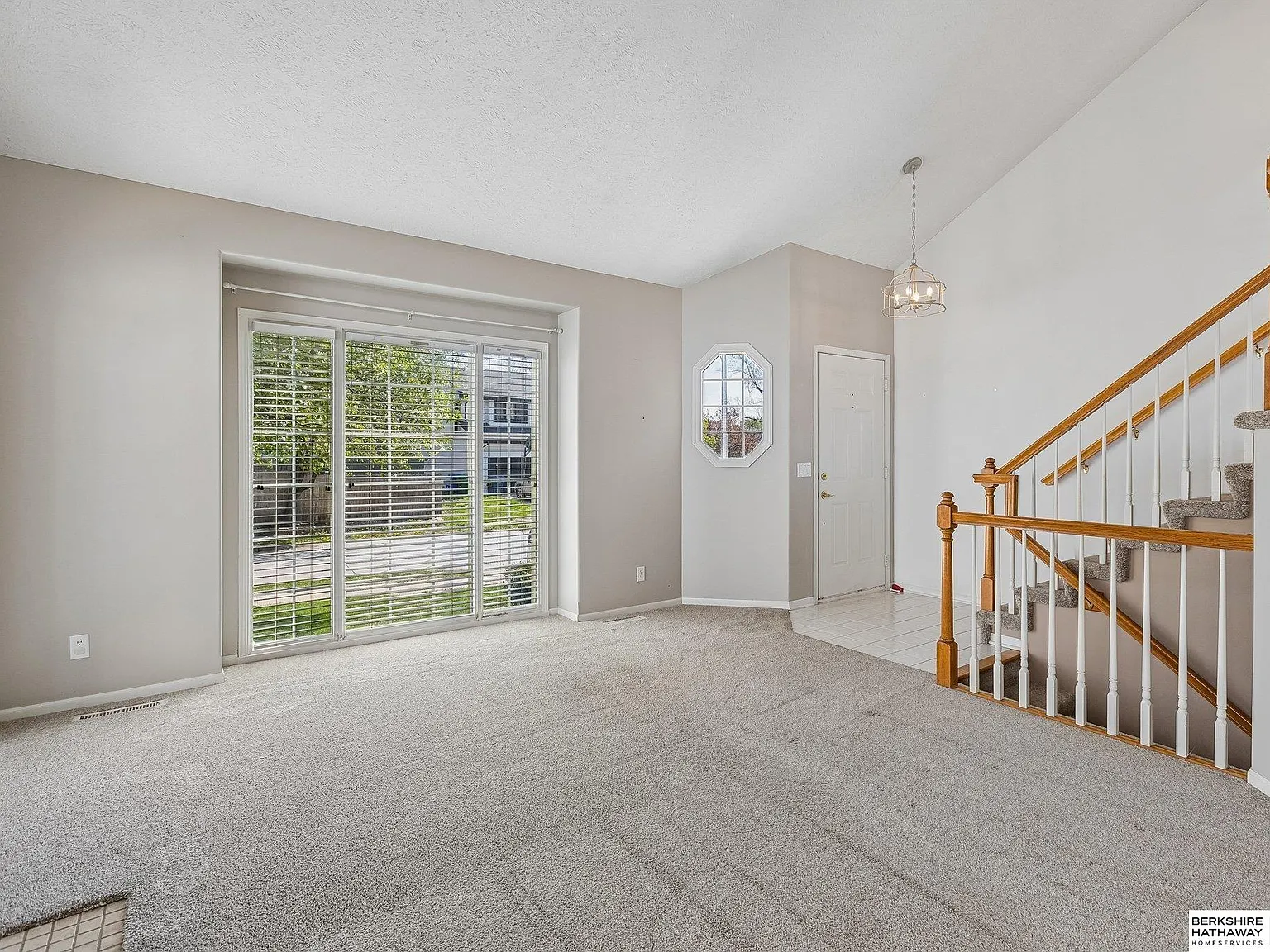 3 bed, 1912 sqft, $2,500 — Photo 3