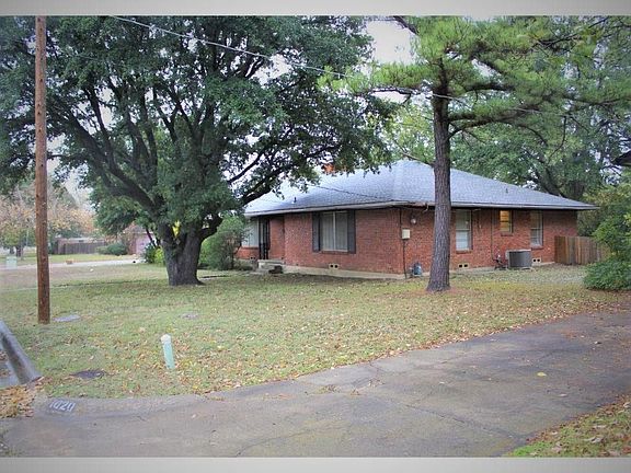 3rd image of 1026 Hillcrest St