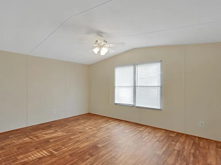317 Baby Ln — Photo 3