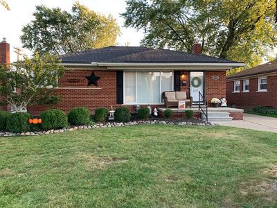21328 Yale St, Saint Clair Shores, MI, 48081
