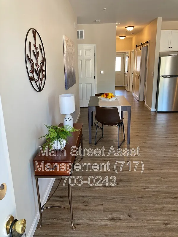 2 bed, 2.0 bath, 1015 sqft, $1,695 — Photo 1