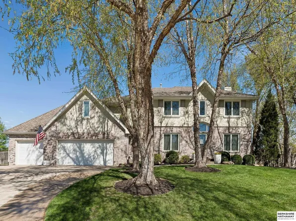 13518 Decatur Cir, Omaha, NE 68154