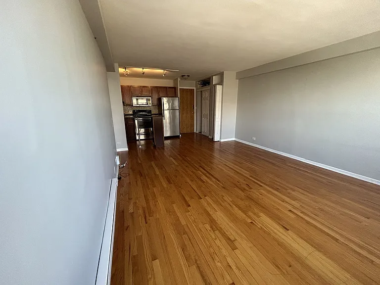 4180 Marine Terrace Apartments — Photo 127
