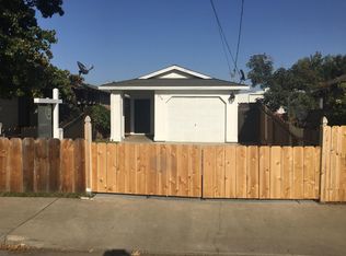 209 N 5th Ave, Oakdale, CA 95361