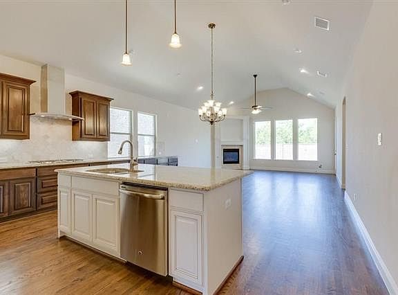4th image of 2707 San Jacinto Dr