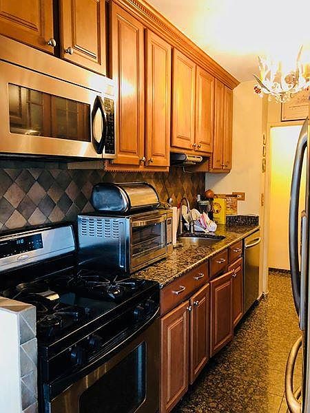 1st image of 460 Neptune Ave #15