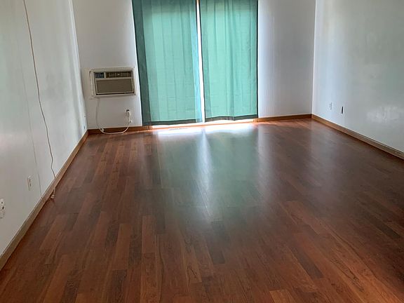 2nd image of 4115 Harrison Ave #304