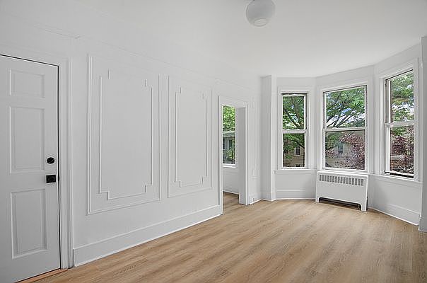 1st image of 427 36th St #3