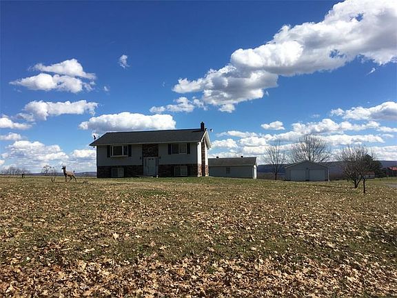 4th image of 60 Meadow Ln