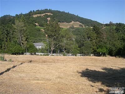 2nd image of 881 Los Alamos Rd