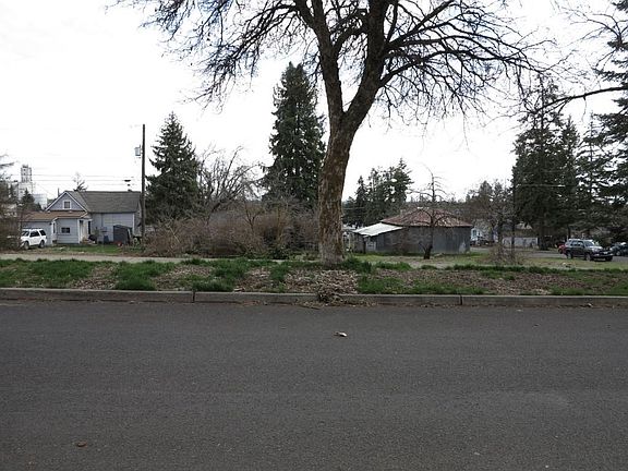 5th image of 7 5th St