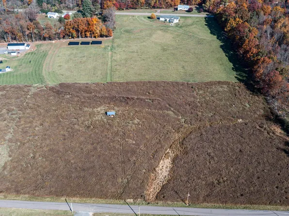 4 Thunderbird Rd, Stillwater, PA 17878