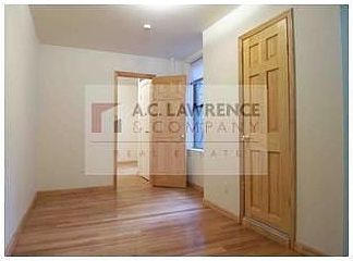 2nd image of 1590 Lexington Ave #2