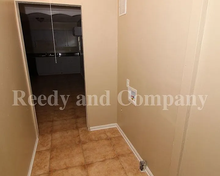 3830 Denver St — Photo 6