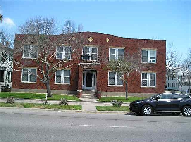 1st image of 1108 Broadway St APT 4