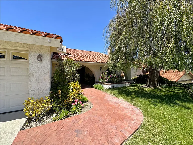 26543 Academy Dr — Photo 4